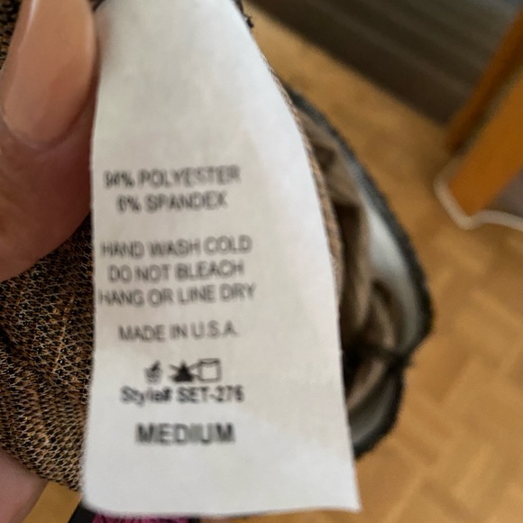 Two piece set (crop top and skirt), size M, NWT - Picture 6 of 10